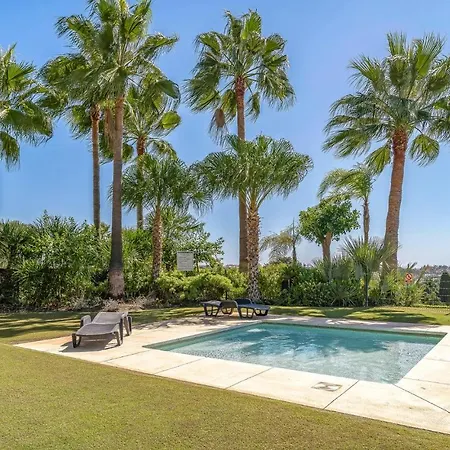 Apartment In With Outdoor Swimming Pool Estepona